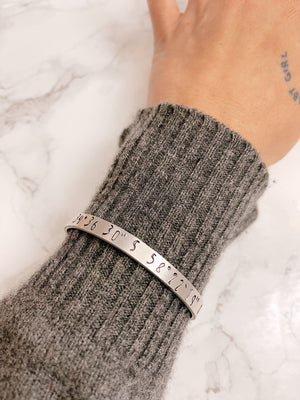 Bracciale personalizzato SLIM - font classic - Wanderlust Factory® ☽ Mobile Fashion Boutique 