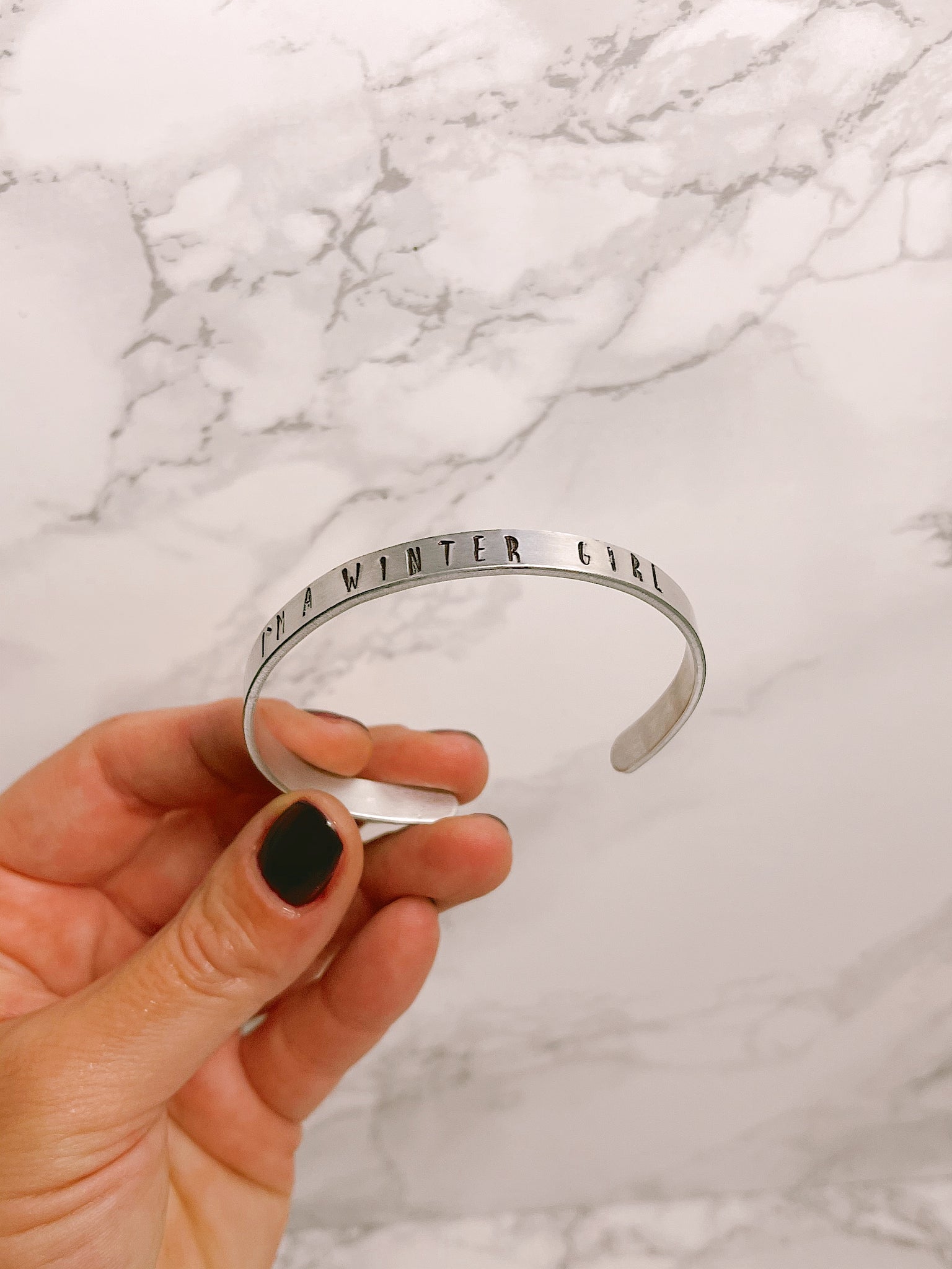 Bracciale personalizzato SLIM - font classic - Wanderlust Factory® ☽ Mobile Fashion Boutique 